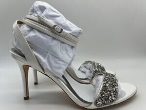 Badgley Mischka Women's Jen Ankle Strap Sandal White Satin MP5317 Size 10 NIB